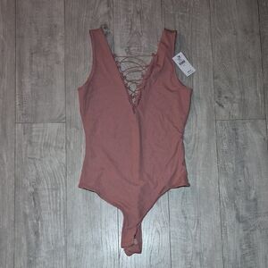 Buckle Lace-Up V-Neck Bodysuit in Dusty Rose